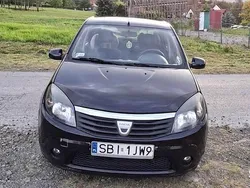 Używany 2010 Dacia Sandero Hatchback | 7500 zł (Dość drogi)