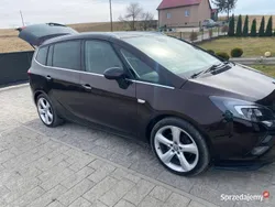 Brązowy Używany 2012 Opel Zafira Tourer Minivan | 32 500 zł (Uczciwa cena)