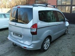 Srebrny Używany 2019 Ford Tourneo Courier Minivan | 21 900 zł