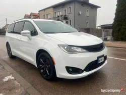 Biały Używany 2020 Chrysler Pacifica SUV | 139 900 zł (Dobra cena)