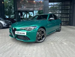 Lakier specjalny zielony montreal green Nowe 2025 Alfa Romeo Giulia Sedan/Limuzyna | 233 644 zł (Uczciwa cena)