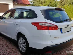 Biały Używany 2013 Ford Focus Trend Sedan/Limuzyna | 27 900 zł