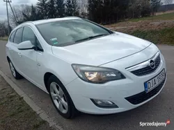 Używany 2012 Opel Astra | 26 500 zł (Dość drogi)