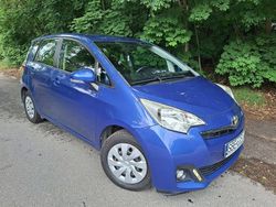 Niebieski Używany 2012 Toyota Verso-S Kombi | 15 900 zł