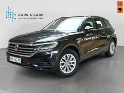 Niebieski ciemny (metalik) Używany 2019 VW Touareg SUV | 174 900 zł (Dość drogi)