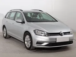 Srebrny Używany 2018 VW Golf VII Kombi | 46 999 zł (Uczciwa cena)