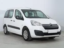 Biały Używany 2016 Citroën Berlingo Minivan | 24 999 zł (Uczciwa cena)