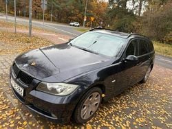 Niebieski Używany 2007 BMW 318 Kombi | 9999 zł (Dobra cena)