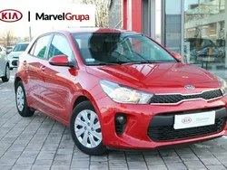 Czerwony (metalik) Używany 2017 Kia Rio 2 Hatchback | 43 800 zł (Uczciwa cena)
