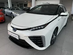Biały Używany 2017 Toyota Mirai Sedan/Limuzyna | 109 900 zł
