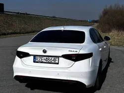 Biały Używany 2017 Alfa Romeo Giulia Sedan/Limuzyna | 76 000 zł (Dobra cena)