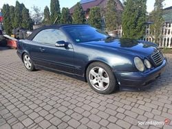 Granatowy Używany 2002 Mercedes CLK200 Kabriolet | 8900 zł
