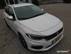 Biały Używany 2019 Fiat Tipo Mirror Kombi | 49 900 zł (Uczciwa cena)