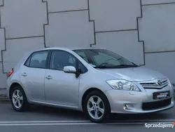Inny kolor Używany 2010 Toyota Auris Executive Sedan/Limuzyna | 31 500 zł