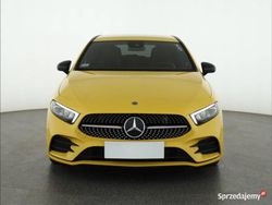 Żółty Używany 2019 Mercedes A200 Hatchback | 89 999 zł (Uczciwa cena)