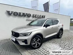 Szary Używany 2024 Volvo XC40 SUV | 163 900 zł (Uczciwa cena)