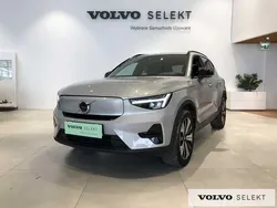 Szary Używany 2023 Volvo XC40 Core SUV | 134 900 zł (Uczciwa cena)