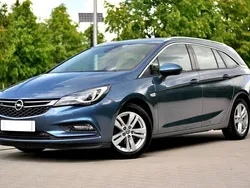Niebieski (metalik, perła) Używany 2017 Opel Astra Kombi | 40 900 zł (Uczciwa cena)