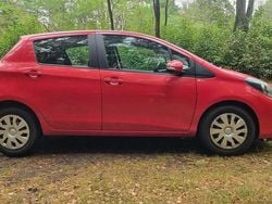 Czerwony Używany 2015 Toyota Yaris Active Hatchback | 32 000 zł (Uczciwa cena)