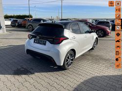 Biały Używany 2021 Toyota Yaris Hybrid Hatchback | 54 900 zł