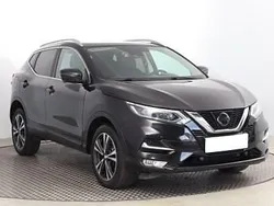 Czarny Używany 2017 Nissan Qashqai SUV | 55 999 zł (Uczciwa cena)