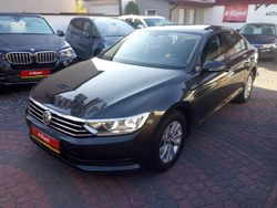 Czarny (metalik) Używany 2017 VW Passat Sedan/Limuzyna | 57 900 zł (Uczciwa cena)
