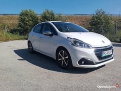 Używany 2017 Peugeot 208 Hatchback | 28 900 zł (Uczciwa cena)