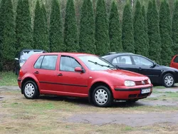Czerwony Używany 2001 VW Golf IV Hatchback | 1500 zł (Super Cena)