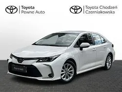 Biały Używany 2022 Toyota Corolla Comfort Sedan/Limuzyna | 89 900 zł (Uczciwa cena)