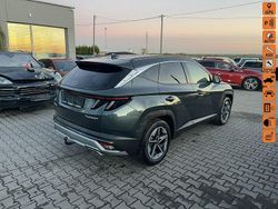 Zielony ciemny (metalik) Używany 2025 Hyundai Tucson SUV | 78 900 zł