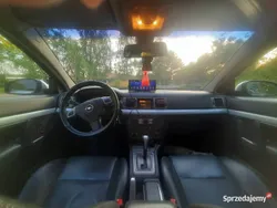 Srebrny Używany 2004 Opel Vectra GTS Hatchback | 5800 zł