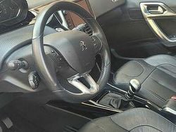 Czarny Używany 2017 Peugeot 2008 SUV | 55 000 zł