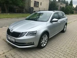 Srebrny Używany 2019 Skoda Octavia Kombi | 59 900 zł (Uczciwa cena)