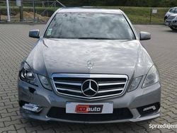 Srebrny Używany 2011 Mercedes E220 AMG Sedan/Limuzyna | 28 800 zł