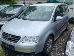 Srebrny Używany 2004 VW Touran Minivan | 8900 zł (Uczciwa cena)