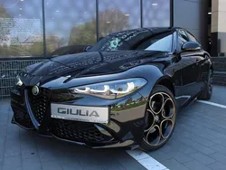 Lakier metalizowany czarny volcano black Nowe 2025 Alfa Romeo Giulia Sedan/Limuzyna | 225 900 zł