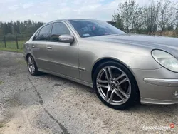 Używany 2004 Mercedes E270 Avantgarde | 14 999 zł