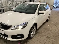 Biały Używany 2020 Peugeot 308 Kombi | 45 999 zł (Uczciwa cena)