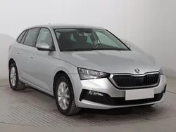 Srebrny Używany 2021 Skoda Scala Hatchback | 48 499 zł (Uczciwa cena)
