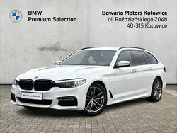 Alpine white 3 Używany 2017 BMW 520 Shadowline Kombi | 114 900 zł (Dość drogi)