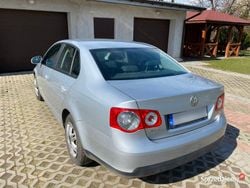 Srebrny Używany 2006 VW Jetta Comfortline Sedan/Limuzyna | 16 000 zł (Drogi)