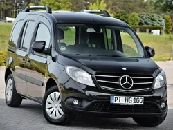 Czarny (metalik) Używany 2018 Mercedes 200 Minivan | 35 900 zł