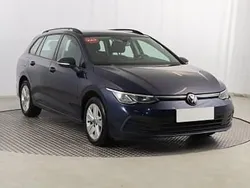 Niebieski Używany 2022 VW Golf VIII Kombi | 59 999 zł (Uczciwa cena)