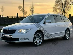 Biały Używany 2010 Skoda Superb Kombi | 21 000 zł (Drogi)
