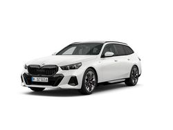 Mineral white metallic metalizowany Używany 2024 BMW 540 Comfort Edition Kombi | 349 900 zł (Uczciwa cena)