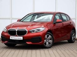Pomarańczowy zachód słońca metalizowany Używany 2024 BMW 118 Advantage Hatchback | 114 900 zł (Uczciwa cena)