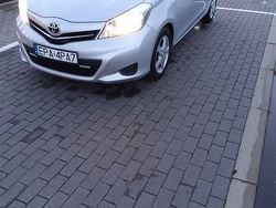 Srebrny Używany 2012 Toyota Yaris Sedan/Limuzyna | 25 500 zł (Uczciwa cena)