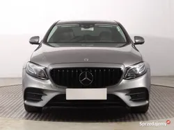 Szary Używany 2016 Mercedes E220 Sedan/Limuzyna | 104 999 zł (Uczciwa cena)