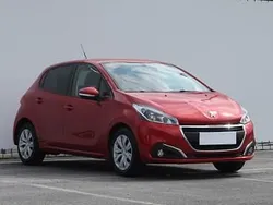 Czerwony Używany 2019 Peugeot 208 Hatchback | 29 999 zł (Super Cena)