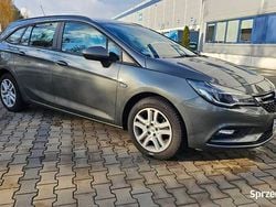 Szary Używany 2017 Opel Astra Kombi | 35 900 zł (Uczciwa cena)